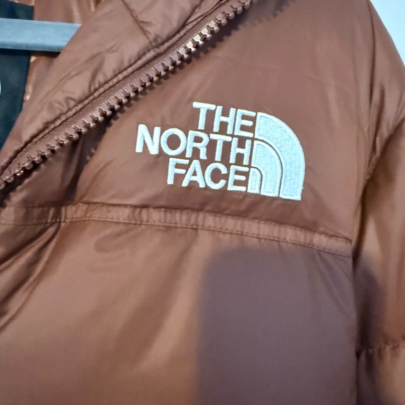 The North Face Women's Dark Oak Belted Puffer Jacket - Picture 9 of 16